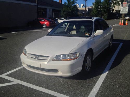 1999 honda accord sedan ex leather 5 speed manual super clean and runs great