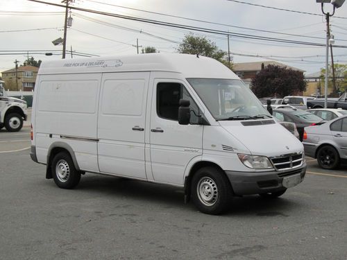 2006 dodge sprinter 2500 base standard cargo van 2-door 2.7l