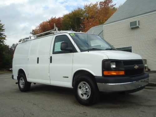 2007 chevrolet chevy express g2500 cargo van 1-owner clean auto check 4.8 v8