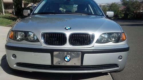 2004 bmw 325i base sedan 4-door 2.5l