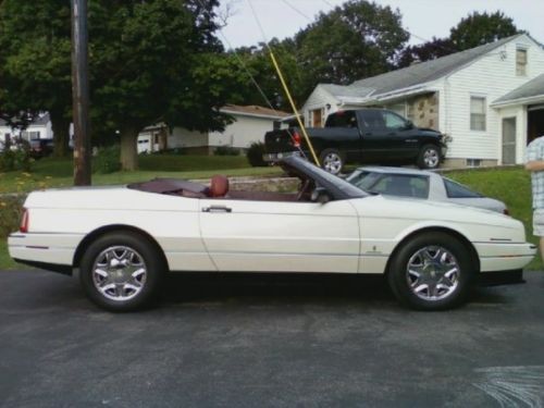 1993 Cadillac Allante Base Convertible 2-Door 4.6L, image 2