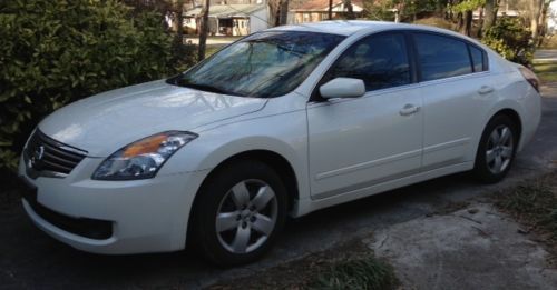 2008 Nissan Altima - 2.5 S - White - Great on Gas - No Reserve!, image 2