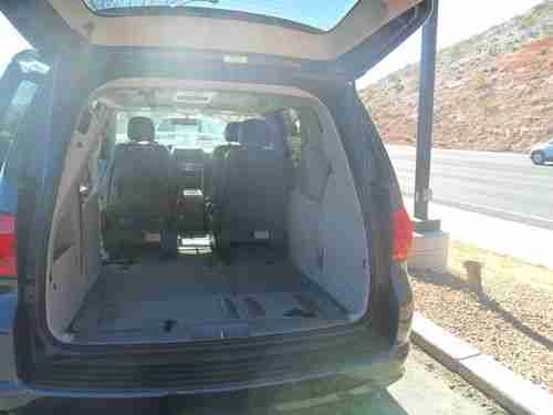 2009 Volkswagen Routan SEL Mini Passenger Van 4-Door 4.0L, image 4