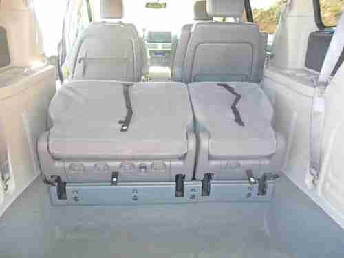 2009 Volkswagen Routan SEL Mini Passenger Van 4-Door 4.0L, image 6