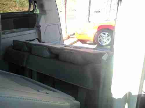 2009 Volkswagen Routan SEL Mini Passenger Van 4-Door 4.0L, image 7