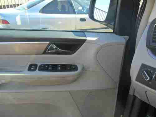 2009 Volkswagen Routan SEL Mini Passenger Van 4-Door 4.0L, image 12