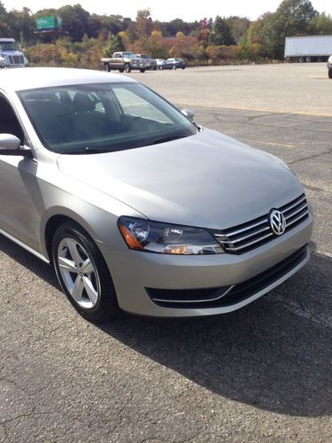 2013 volkswagen passat se loaded leather great shape low miles