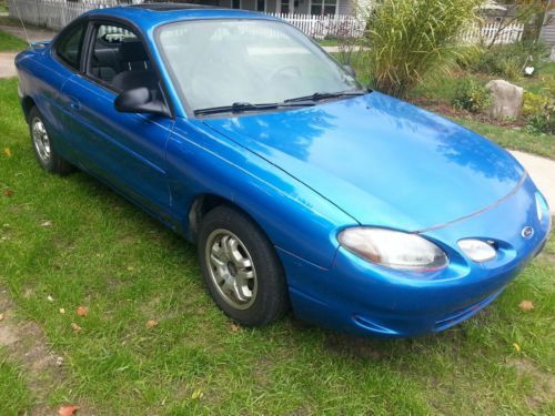 2000 ford escort zx2  coupe 2-door 2.0l low miles great mpg mint condition