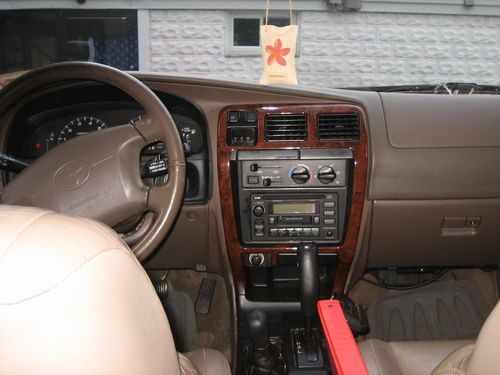 1998 Toyota 4Runner Limited Sport Utility 4-Door 3.4L, image 6