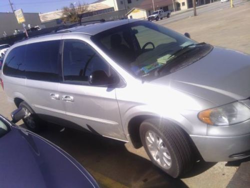 Chrysler town and country