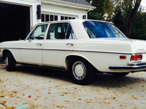 1972 mercedes-benz 280sel 4.5 sedan 4-door