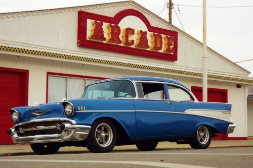 RARE! RELIABLE, RESTOMOD,AFFORDABLE SHOW CAR CUSTOM BLUE BEAUTY, image 2