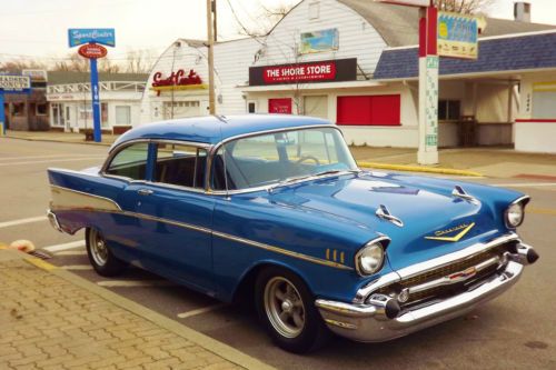 RARE! RELIABLE, RESTOMOD,AFFORDABLE SHOW CAR CUSTOM BLUE BEAUTY, image 6