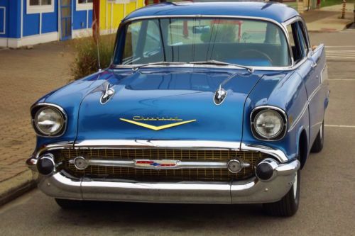 RARE! RELIABLE, RESTOMOD,AFFORDABLE SHOW CAR CUSTOM BLUE BEAUTY, image 8