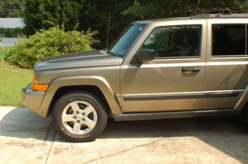 2006  jeep  commander traction control stability control revers sensor