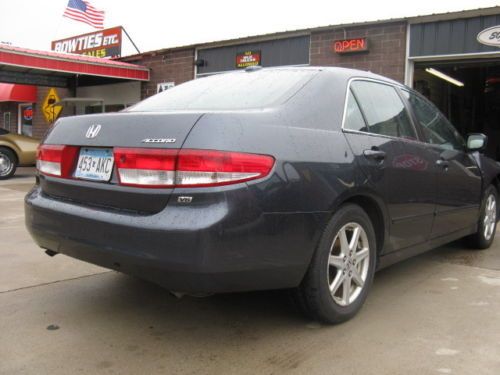 2004 Honda Accord - REPAIRABLE, image 2