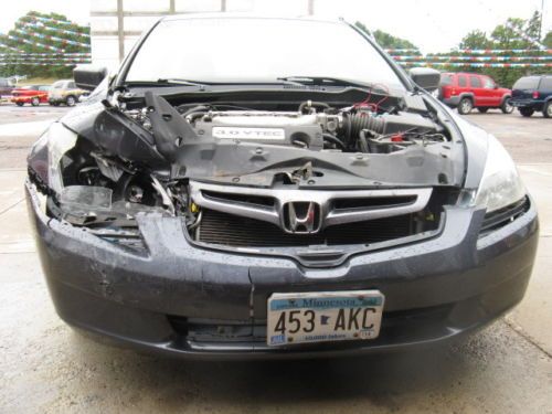 2004 Honda Accord - REPAIRABLE, image 3