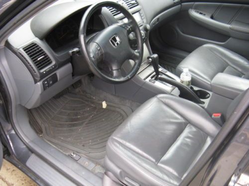 2004 Honda Accord - REPAIRABLE, image 7