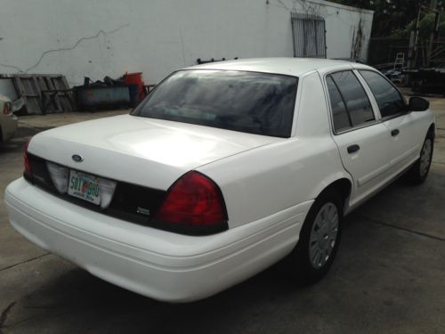 2009 Ford Crown Victoria Police Interceptor Sedan P71, image 4