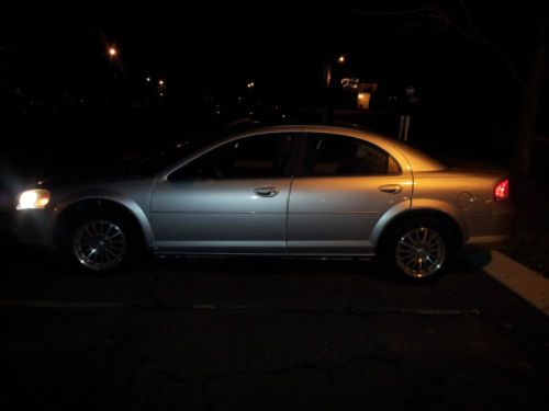 2005 chrysler sebring base sedan 4-door 2.4l