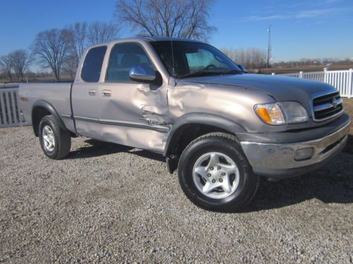 2000 TOYOTA TUNDRA 4-DR. MINOR DAMAGE, "REBUILDABLE SALVAGE", image 2