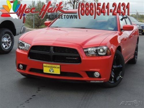 2014 rt new 5.7l v8 16v automatic rwd sedan