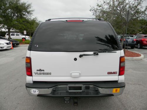 2002 GMC Yukon XL 1500 SLT Sport Utility 4-Door 5.3L, image 4