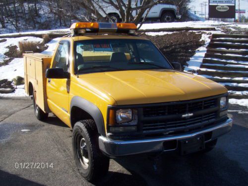 1999 chev 3500 4x4 uility tk c 9699 engine 6.5 l turbo diesel  auto trans 201,k