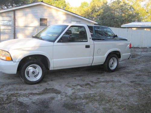 2003 gmc sonoma sl standard cab pickup 2-door 4.3l