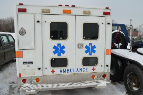 1994 Chevy 3500 6.5L Diesel Wheeled Coach Ambulance. Only 20K Original Miles, US $9,500.00, image 3