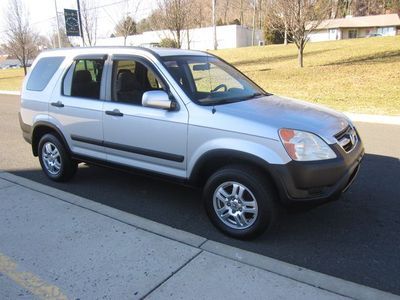 2004 honda cr-v, super clean! 2 owner, clean carfax, looks &amp; runs excellent!