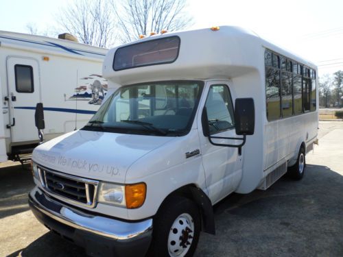 2006 ford e-450 super duty airport shuttle bus