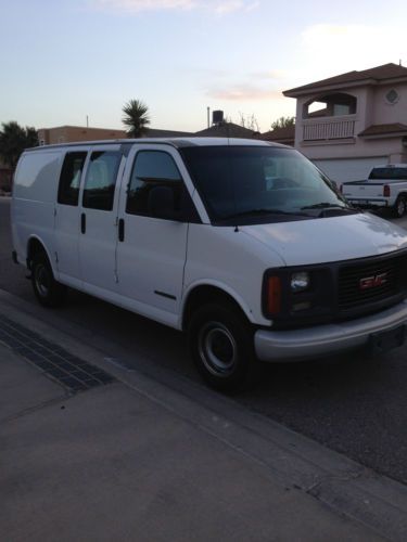 2002 gmc savana 2500 base extended cargo van 3-door 5.0l