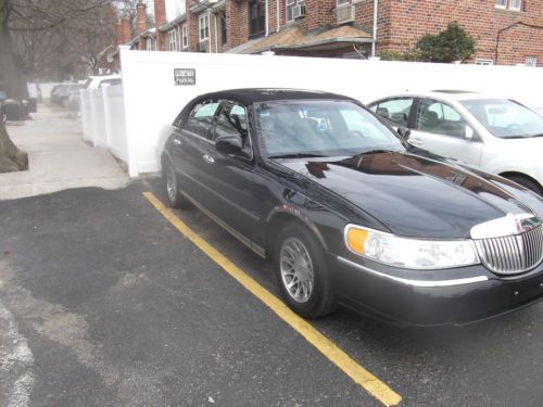 2002 lincoln town car signature sedan 4-door 4.6l