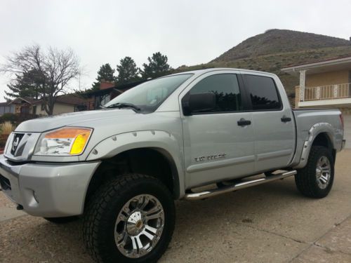 2010 nissan titan se crew cab pickup 4-door 5.6l 51k miles full warranty