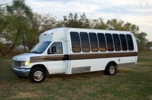 1996 ford e350 12 passenger van w/chair lift beaut