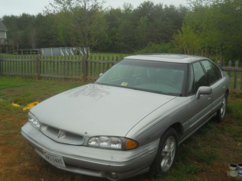 1998 pontiac bonneville se sedan 4-door 3.8l