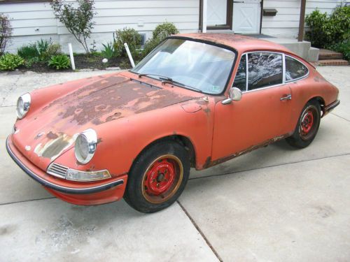 No reserve 1968 porsche 912, fairly complete, very rusty, motor damaged