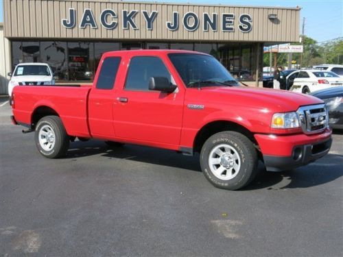 Xlt 4.0l v6 extended cab automatic only 17k miles warranty we finance