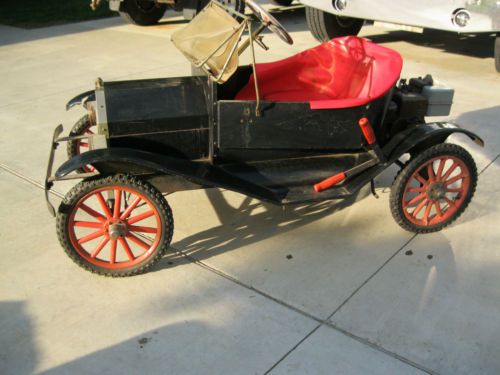 Ford model t-tin lizzy-schriner&#039;s club parade