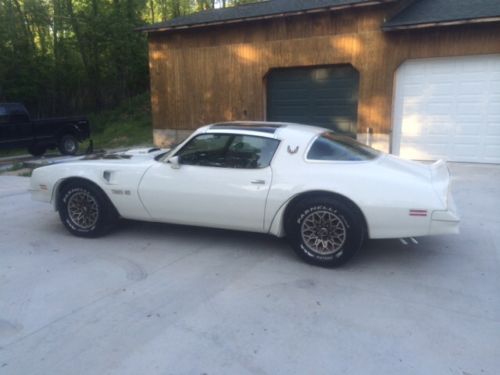 1978 pontiac trans am hurst