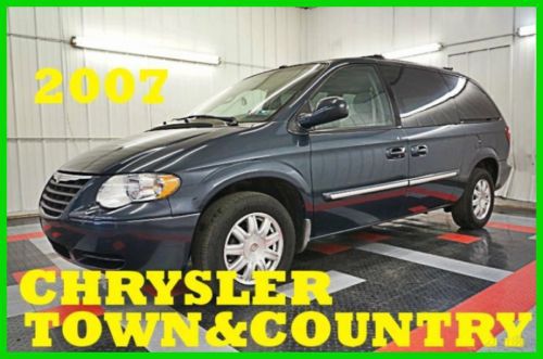 2007 chrysler town &amp; country touring fully loaded! navigation! 60+ photos! wow!