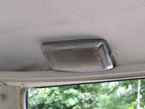 base/commercial model with bench seat, image 48