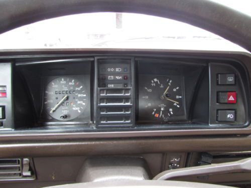 base/commercial model with bench seat, image 50