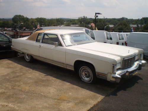 1975 Lincoln Continental Town Coupe 2-Door 7.5L 460 V8 Classic Collector's Car!!, image 3