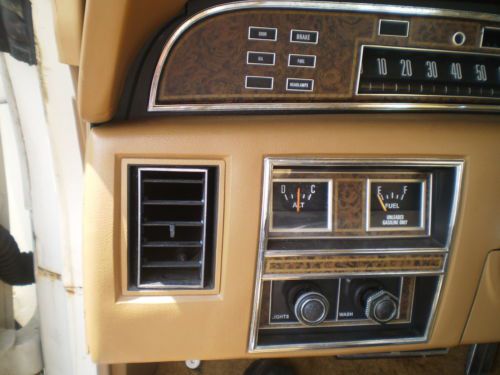 1975 Lincoln Continental Town Coupe 2-Door 7.5L 460 V8 Classic Collector's Car!!, image 11