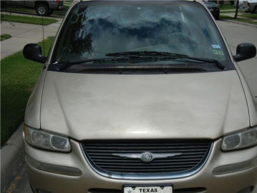 1998 chrysler town &amp; country for parts, runs but throwing a rod