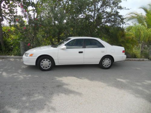 2001 toyota camry le sedan 4-door 2.2l