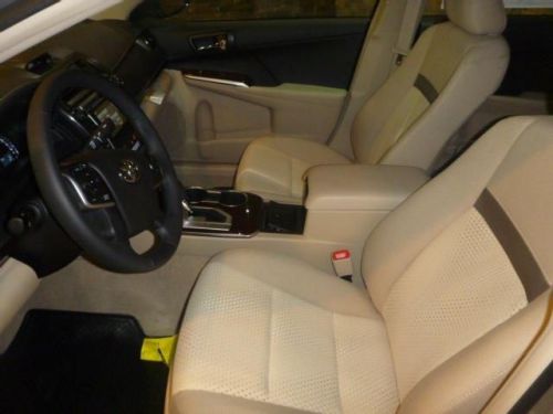2014 Toyota Camry XLE, US $26,845.00, image 2