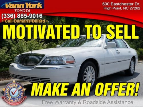 2004 lincoln town car